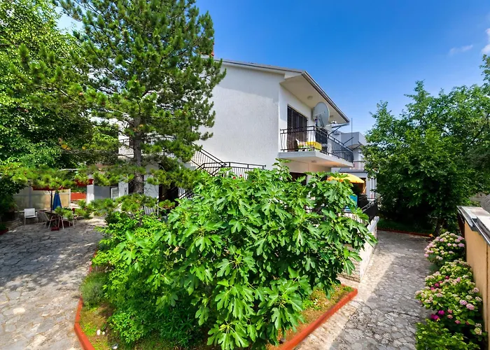 Omercic Apartament *